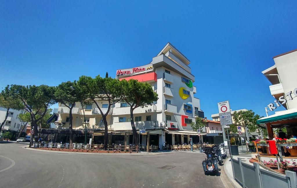 Hotel Pasha Lignano Sabbiadoro Bagian luar foto