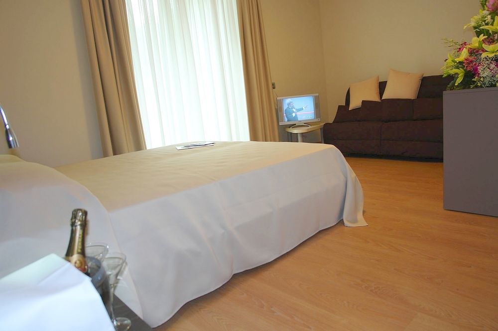 Hotel Pasha Lignano Sabbiadoro Bagian luar foto